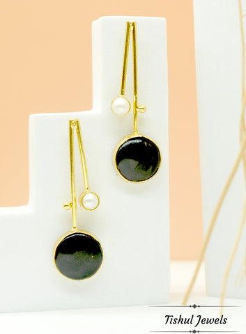 Designer Black Stone Gold Brass Based Earring