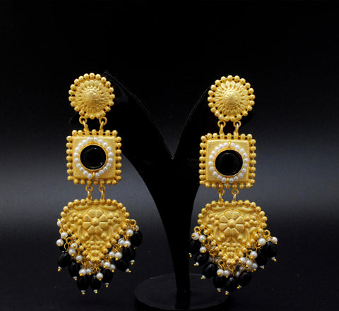 Black Classic Taniya Dangle Earring