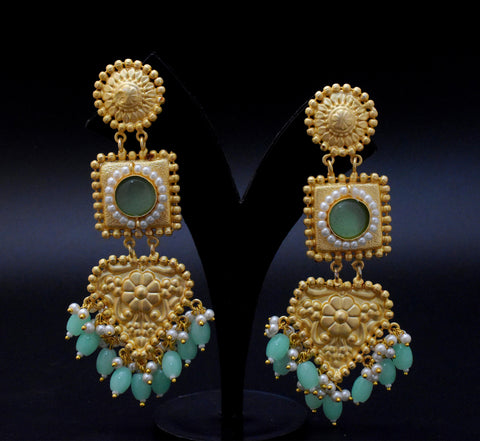 Mint Aadarshiya Dangel Earring