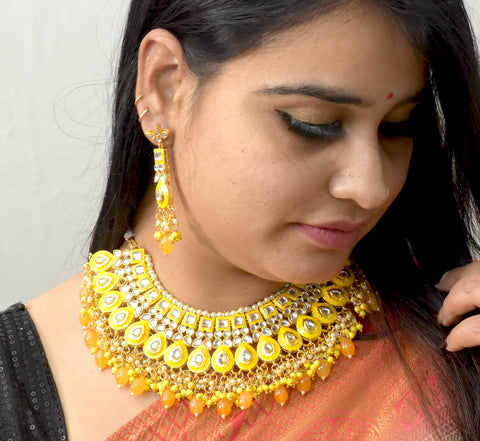 Yellow Taniska Classic Necklace Set